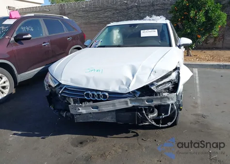 2017 Audi A4 2.0T Premium из США, поврежденный, VIN WAULNAF45HN043615